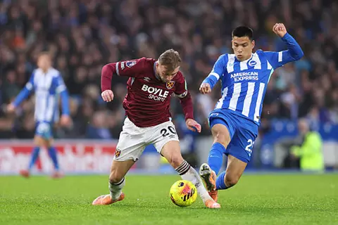 التعثر مستمر.. هدف +90 يحبط وست هام أمام برايتون في الدوري الإنجليزي